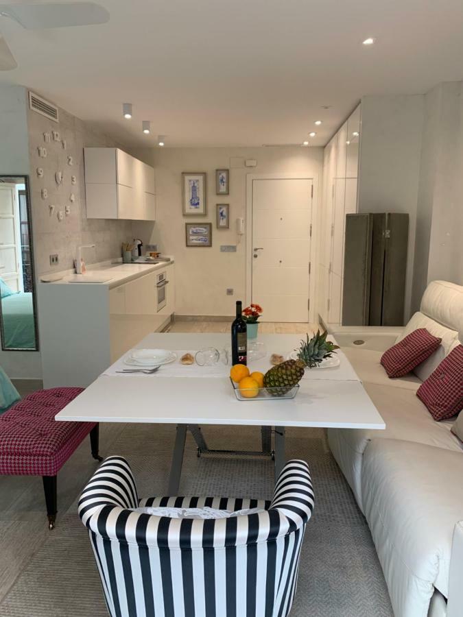 Cathedral Studio, Luxury Studio In Cathedral Area, Parking Optional 세비야 외부 사진