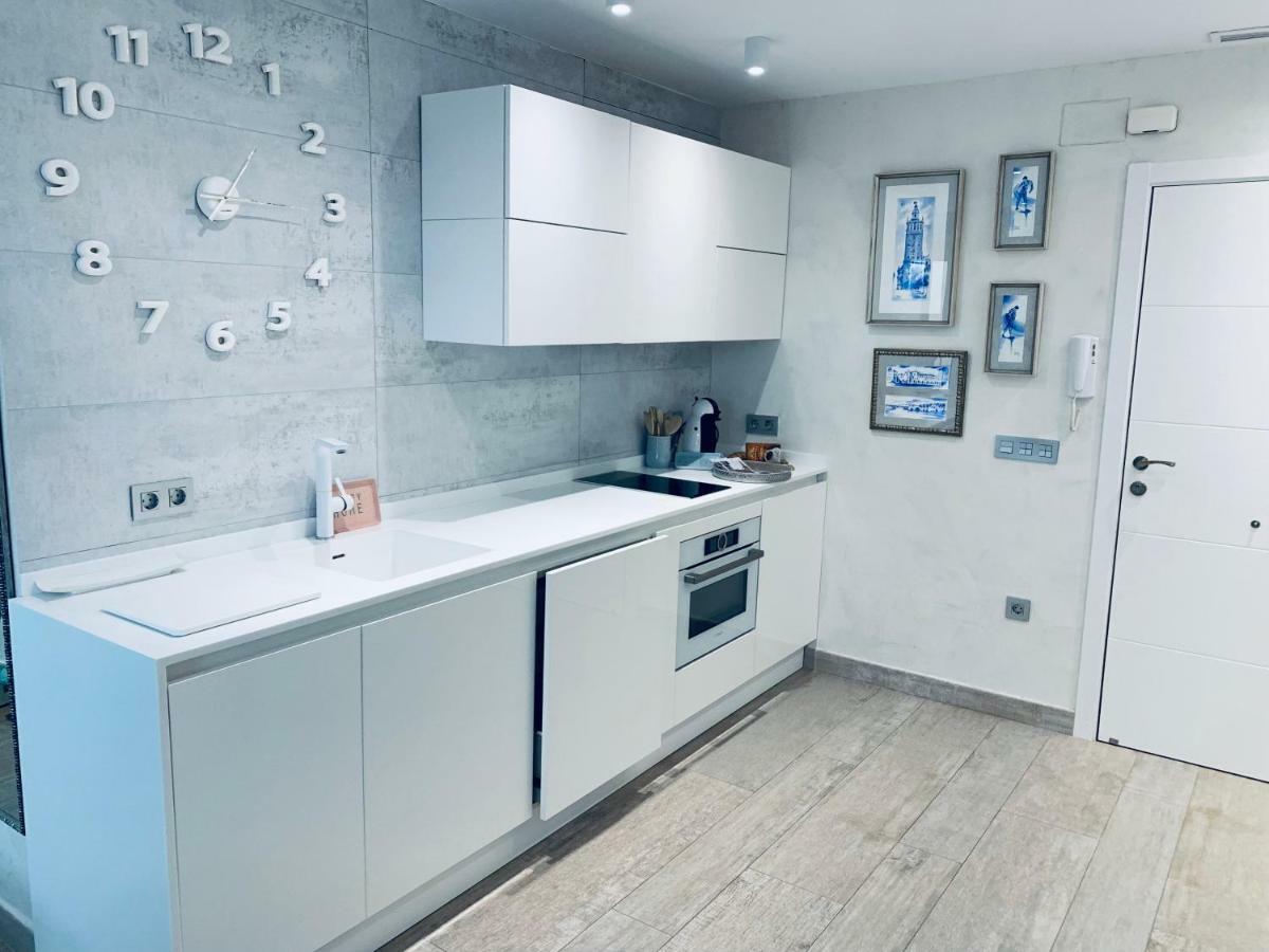 Cathedral Studio, Luxury Studio In Cathedral Area, Parking Optional 세비야 외부 사진