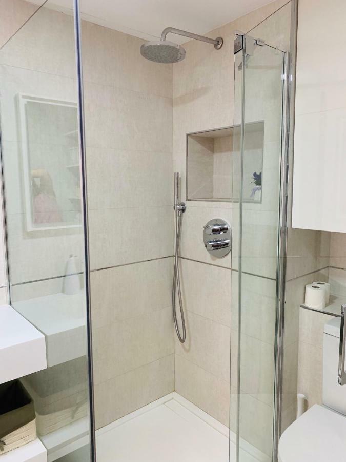 Cathedral Studio, Luxury Studio In Cathedral Area, Parking Optional 세비야 외부 사진